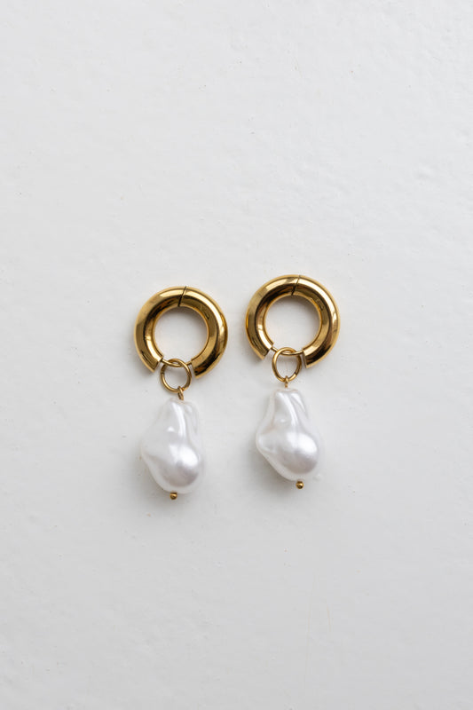 Margot Hoops